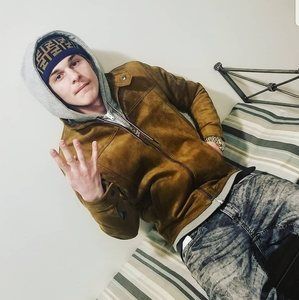 Meet your Posher, Kyle